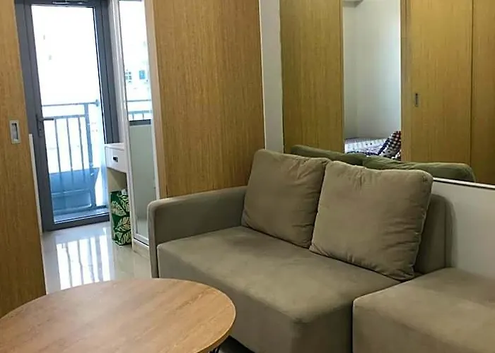 Grass Residences Tower 5 Отель Манила