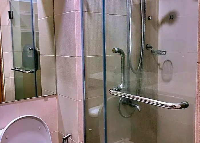 Grass Residences Tower 5 Отель Манила